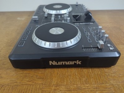 NuMark iDJ3 Turntable with iPod Dock - Excellent - Tested
