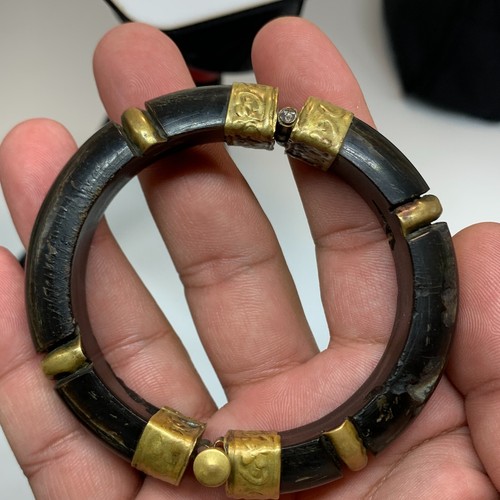Vintage Markhor Horn Bracelet In Brass Made - 第 9/9 張圖片