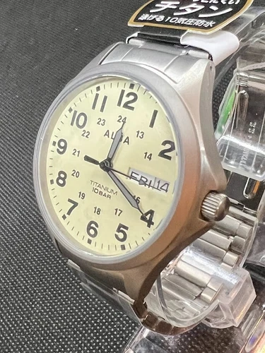 SEIKO AQPJ401 ALBA Quartz Titanium Sporty Waterproof 10 ATM Men&amp;amp;#039;s Watch White