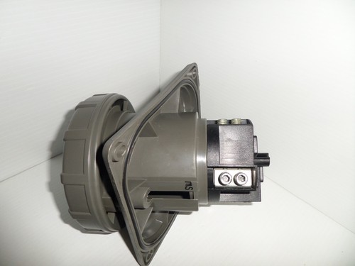 ⭐NEW IN BOX⭐ Pass Seymour PS 4100R9W 100-Amp PIN&SLEEVE RECEPTACLE 250V 100A - Picture 18 of 19