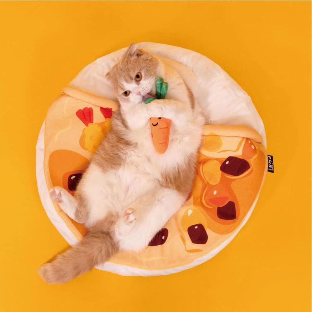 Cat sleeping outlet mat