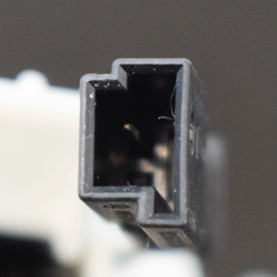 Porsche 911 997 Antenna Amplifier 99764711700 997.647.117.00 2008 - Изображение 4 из 4