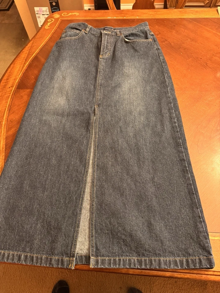 Ann Taylor Size 4 Dark Wash Denim Midi Pencil Skirt Front Slit - Image 4 of 4