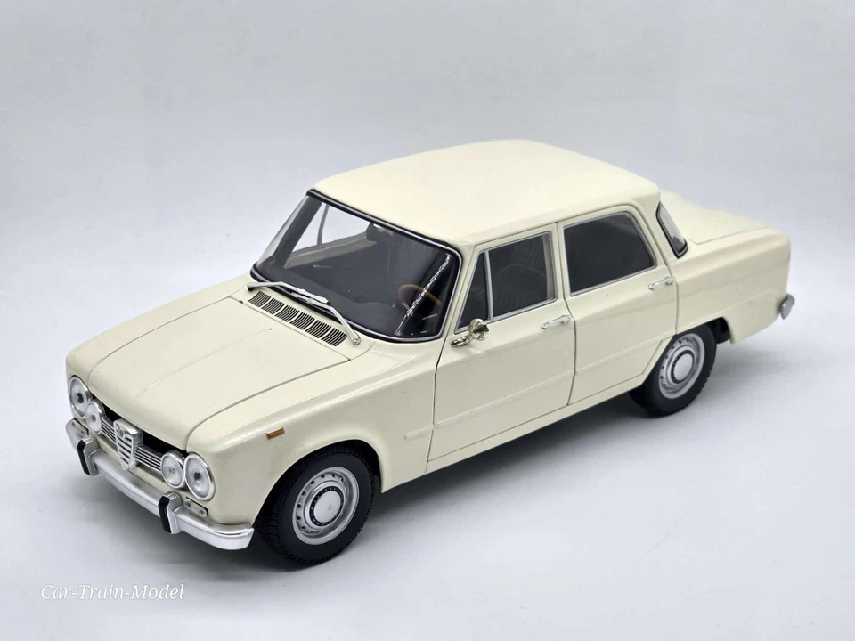 Alfa Romeo Giulia Super - 1970 - MINICHAMPS 1:18 - Immagine 3 di 4