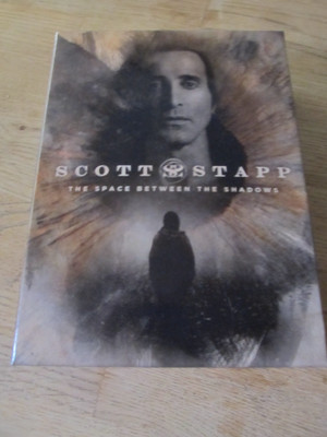 Scott Stapp (Creed) - The Space between the shadows SIGNED + Merch BOXSET