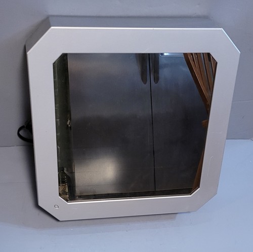 Balyun Technologies Infinity Mirror Wall Hanging Lamp Light Box SIL-2002 Vintage