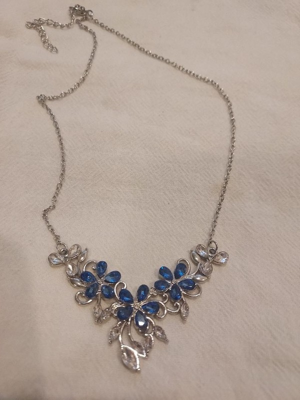 Paparazzi Jewelry  - Floral Fashion Show - Blue Necklace - Vintage