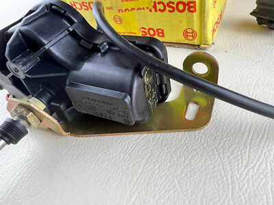 A1268200342 W126 GEN1 LEFT HEADLIGHT WIPER MOTOR BOSCH 0390206727 