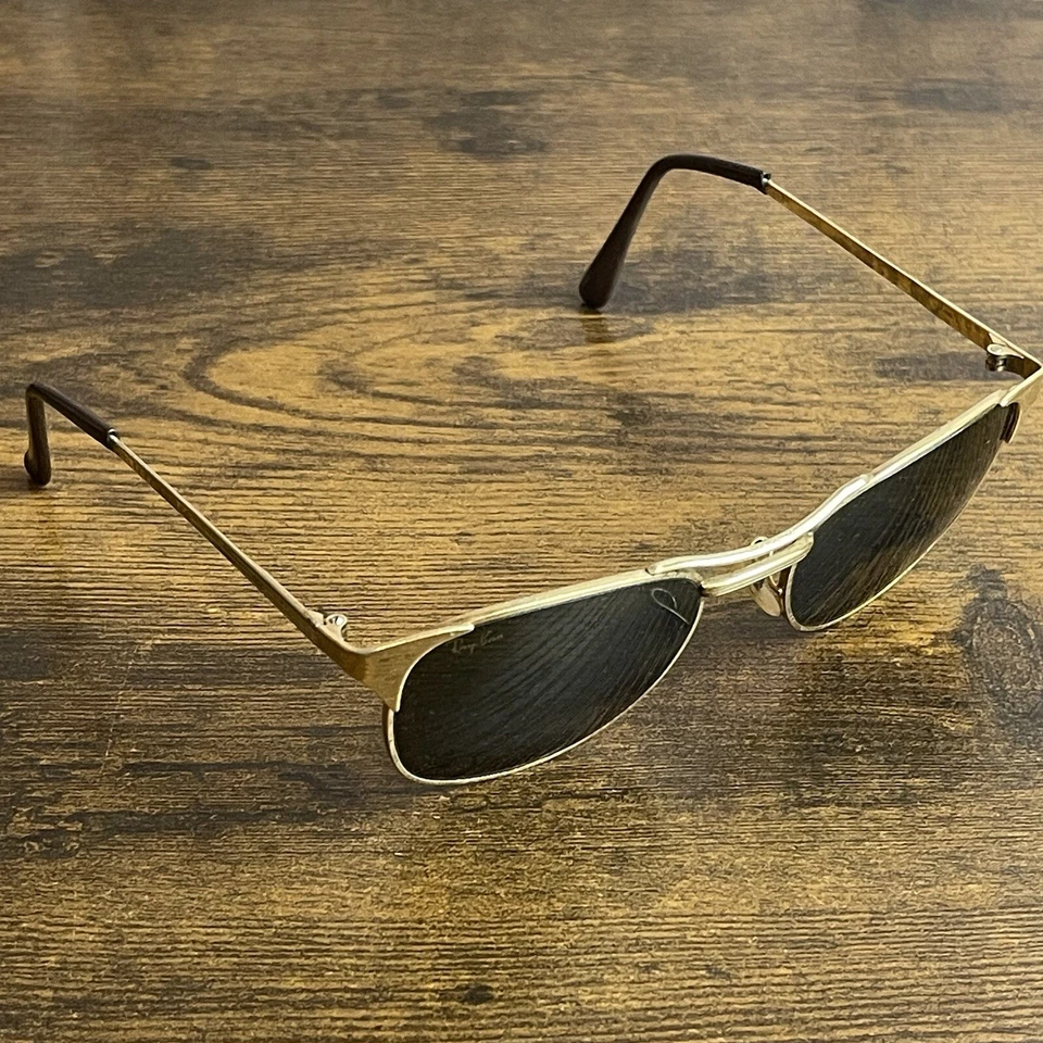 Gafas de sol Ray-Ban B&L de colección con sello dorado EE. UU. Bausch & Lomb lentes negras para hombre OG Foto 3 de 4