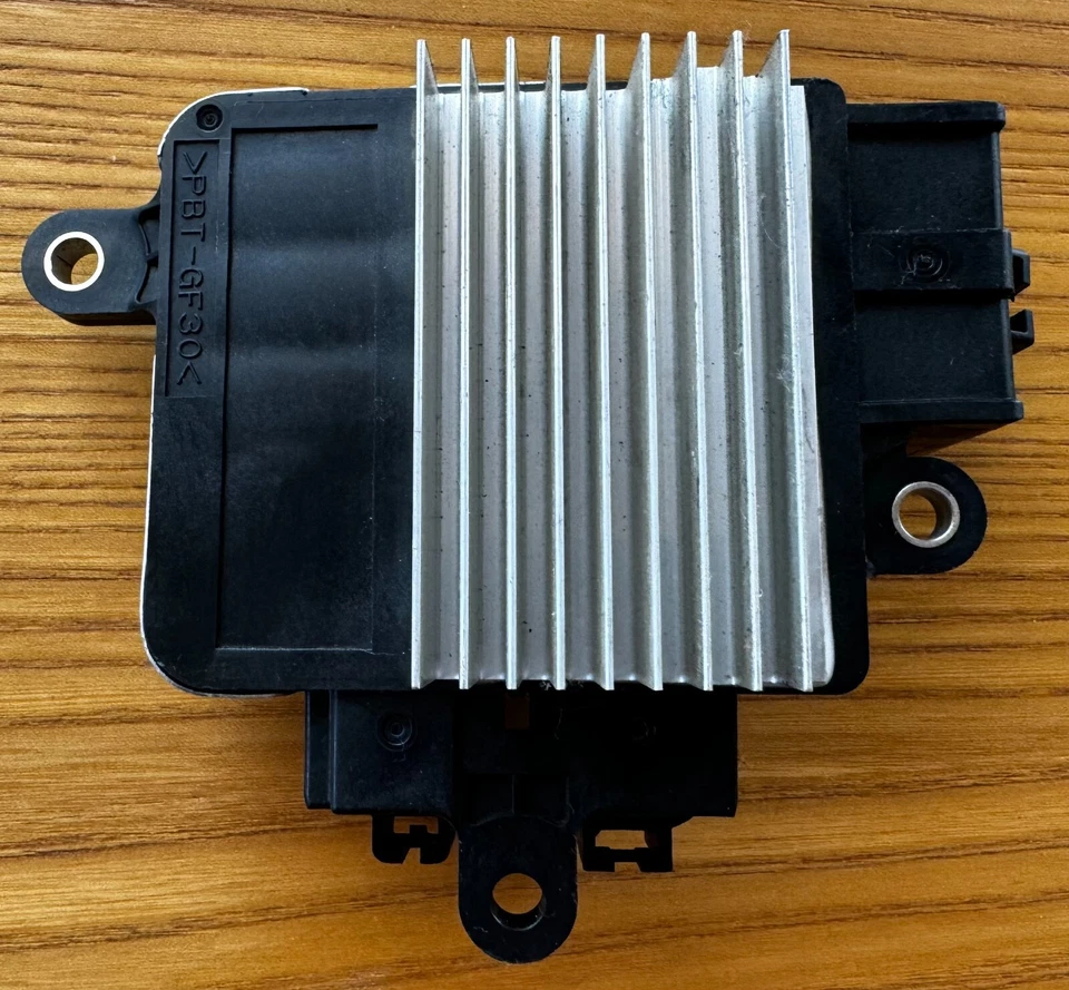 LEXUS 89257-30110 发动机冷却风扇控制器 — 第 2/3 张图片