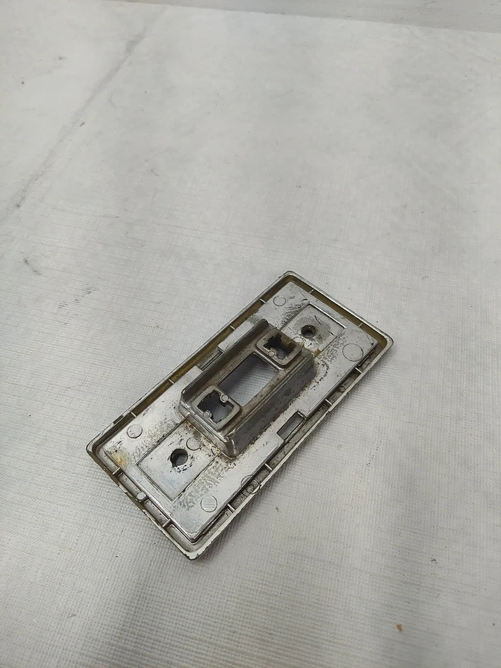 C3 Corvette 1974-1982 interior domo luz lámpara carcasa 1975 1976 77 78 79 80 81 Foto 2 de 4