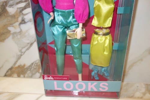 Barbie Signature: Barbie Looks #19 Doll with Mix-and Match Fashions HJX28 - Picture 5 of 8