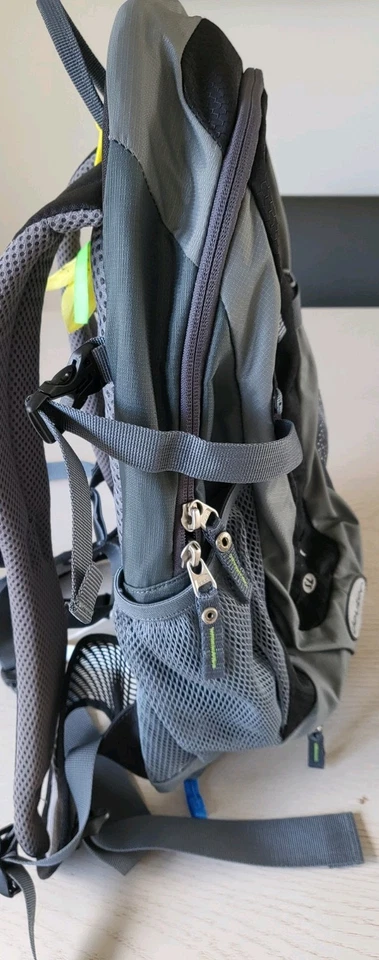 deuter airstripe Bike Rucksack H2O Gr. SL Vorrichtung Trinkblase 18 L 660 Gramm - Bild 2 von 4