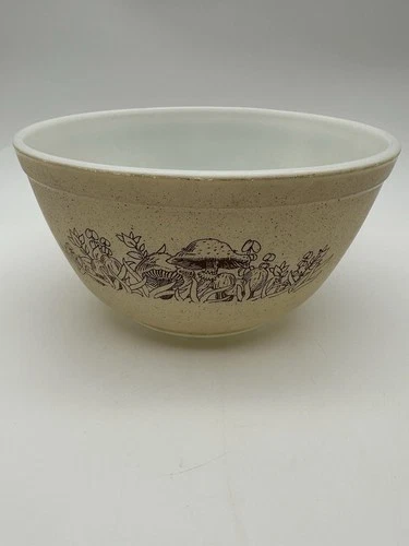 Vintage Pyrex Forest Fancies Mushroom Nesting Bowl 402