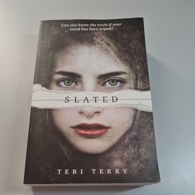 Slated von Teri Terry (2012, Taschenbuch)
