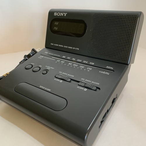 Vintage Sony Dual Alarm Digital AM-FM Radio Clock ICF-C770 Tilt Display ...