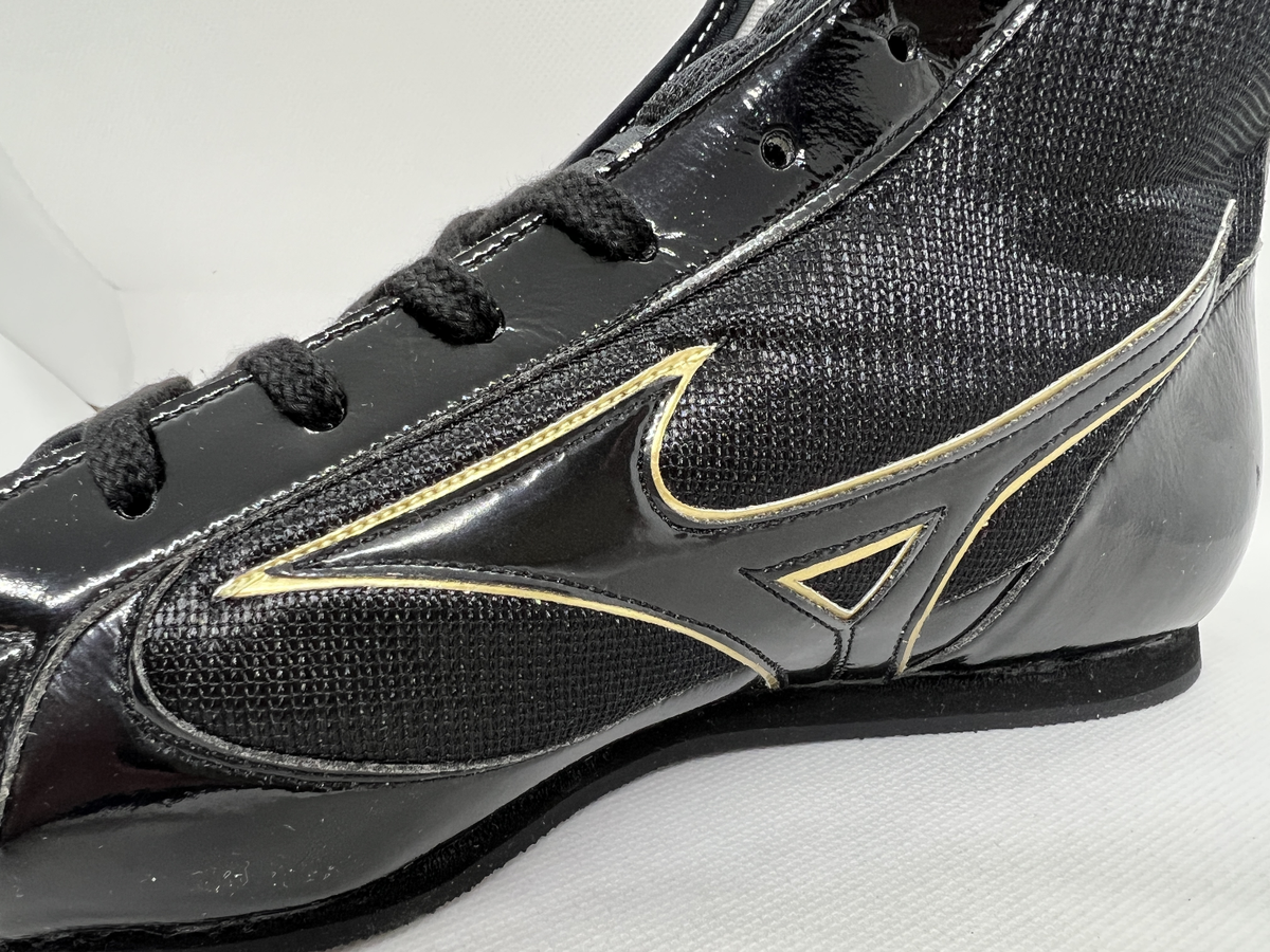 MIZUNO Boxing Shoes Finisher MID Black Black Line Gold 21GA231012