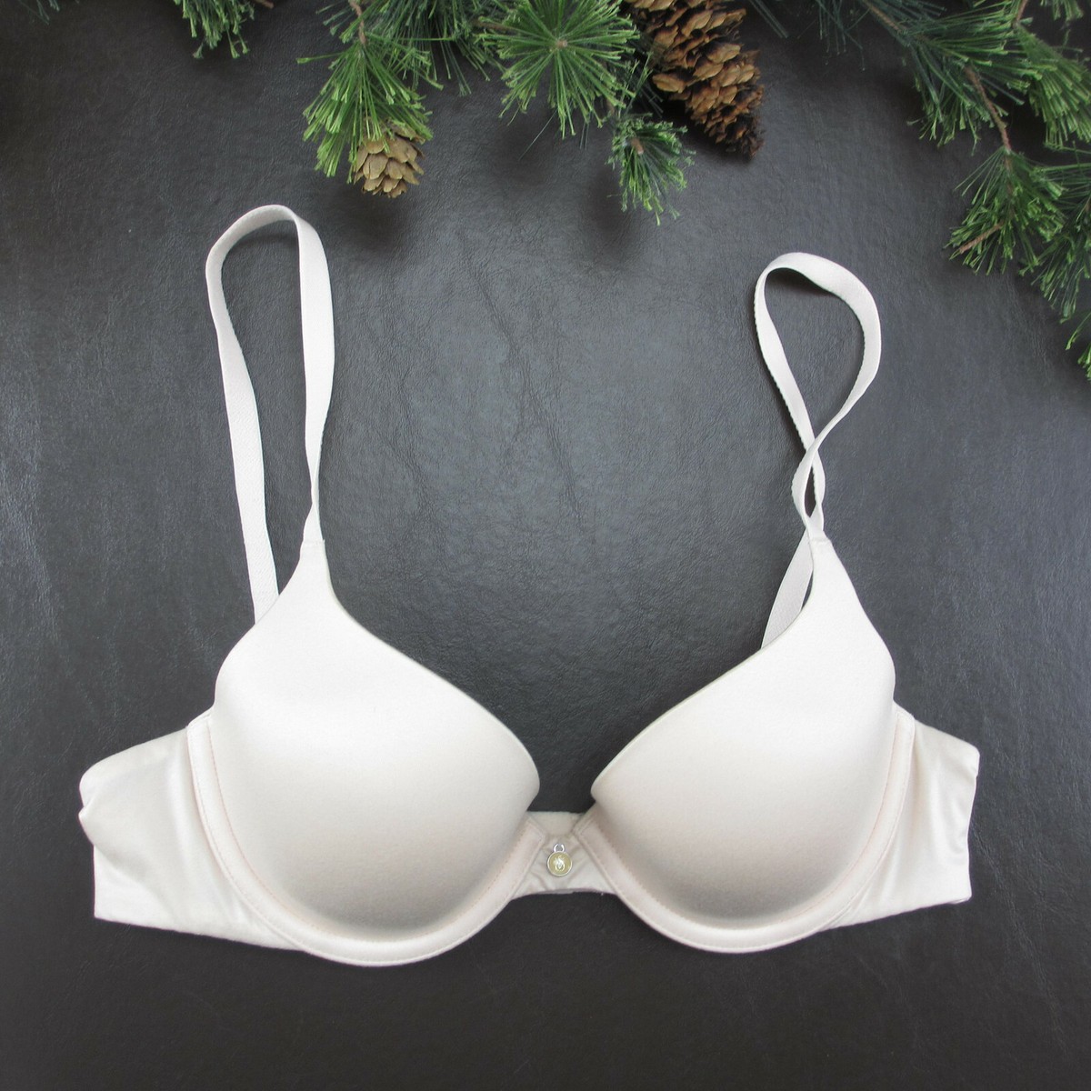 How Victoria's Secret Employees Feel: Men Bra Fittings Revealed