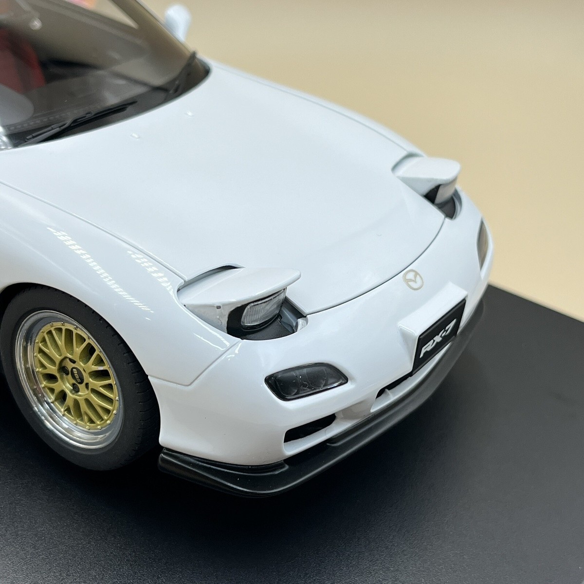 AUTOart 1/18 Mazda RX-7 FD FD3S Spirit R Type-A pure white