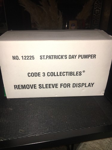 Code 3 Collectibles *ST. PATRICK'S DAY CHICAGO LUVERNE PUMPER #28* 1:64 (NEW) - Picture 5 of 5