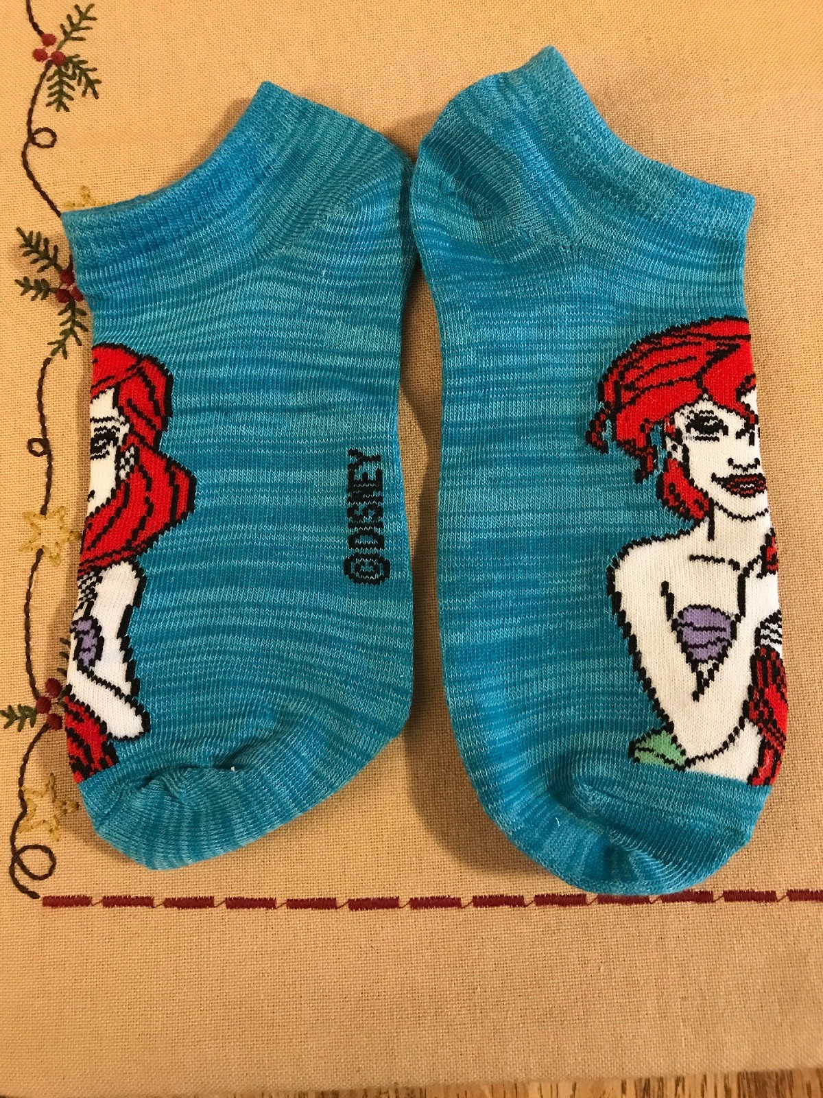 DISNEY PRINCESS VILLAINS WOMEN’S SOCKS—THE LITTLE MERMAID —ARIEL TEAL