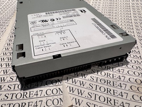 IOMEGA Z250ATAPI 250MB IDE ATAPI Iternal Zip Disk Drive 3.5 inch 30167700 - Afbeelding 2 van 3