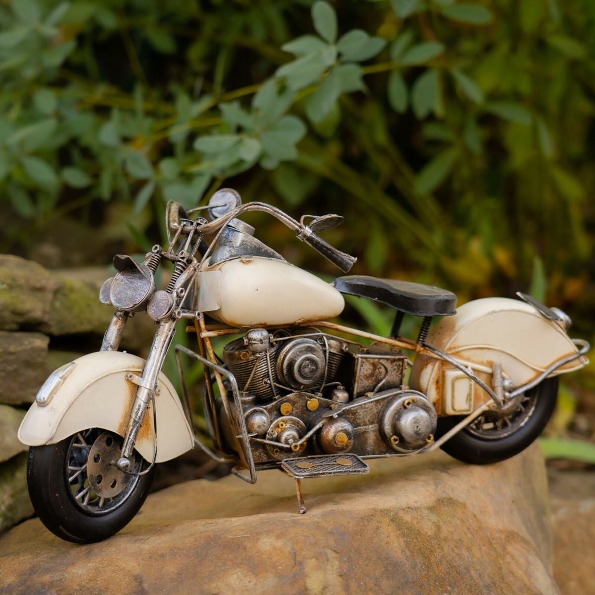 Vintage Style 16