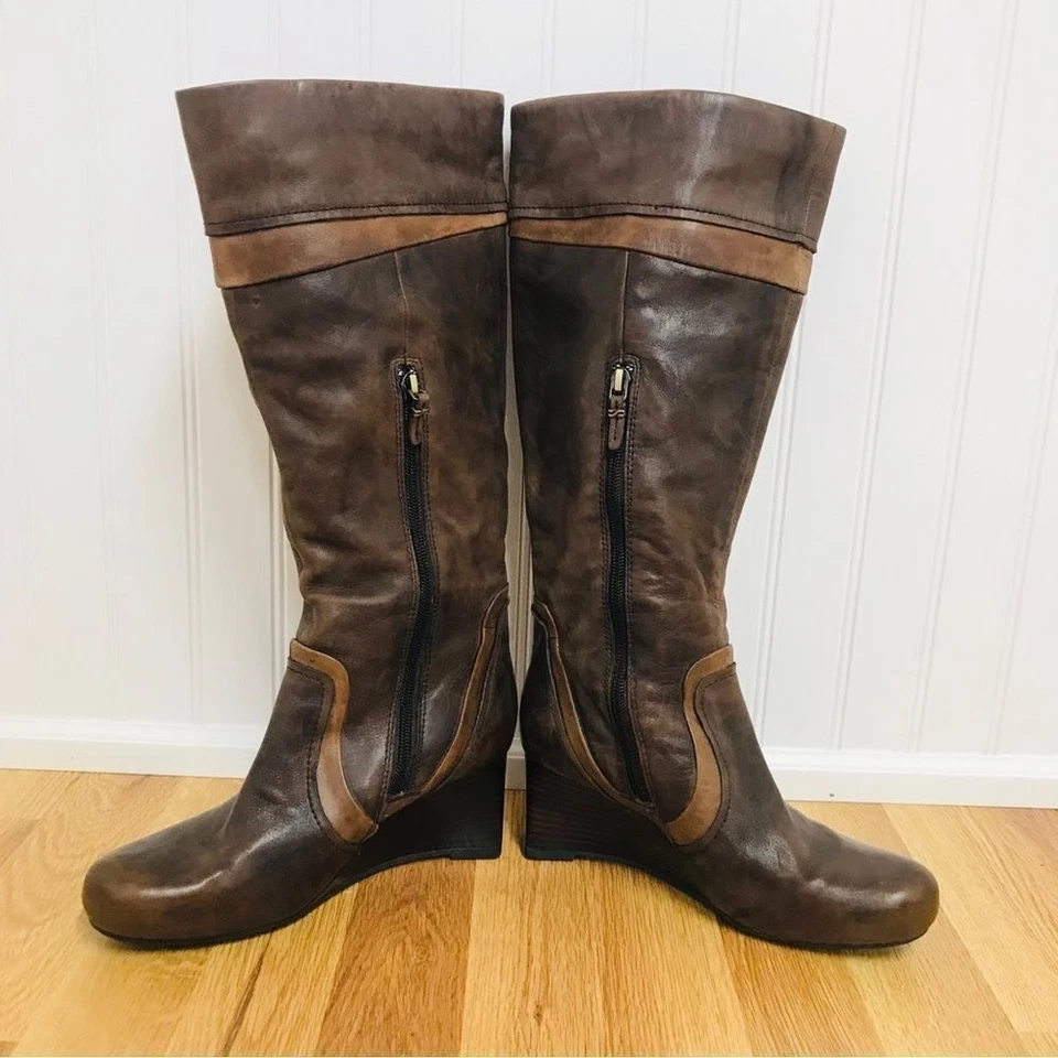 Bota hasta la rodilla de cuero EARTHIES talla 7 marrón tacón de cuña desgastado otoño Y2K Foto 2 de 4