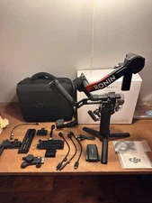 DJI RS 4 Pro Combo Stabilizer Gimble Camera Mount Black