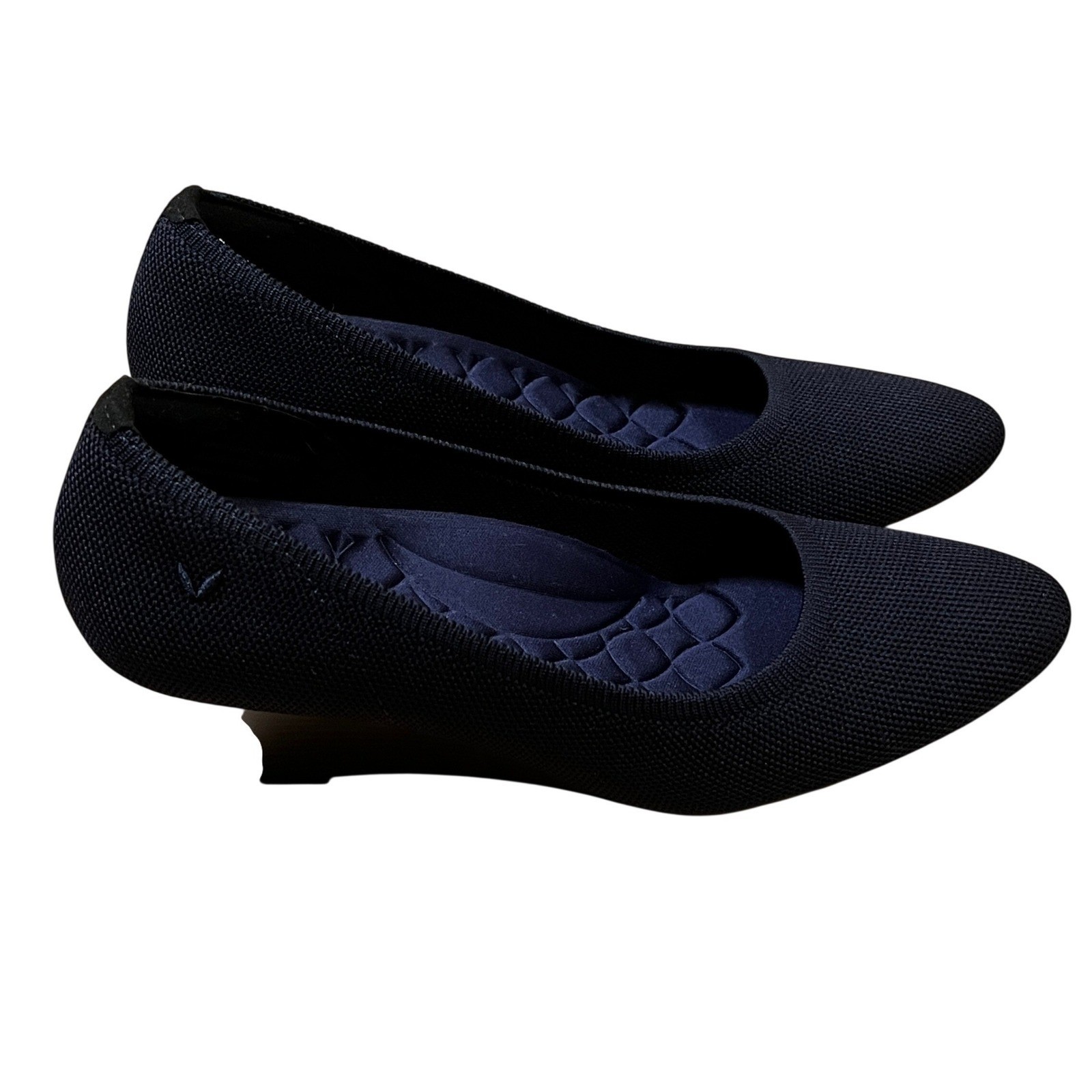 NWOB VIVAIA Tamia Wedge Pro Navy Almond Toe 37.5/7 Knit Shoes Nautical Classic