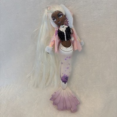 Mermaze Mermaidz Winter Waves Crystabella Mermaid Fashion Doll Glitter Hair