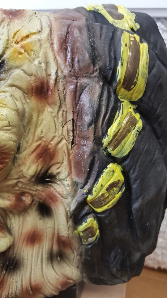 ALIEN VS PREDATOR FACE MASK  20TH CENTURY FOX Halloween Adult - 2007 Latex  - Image 3 of 4