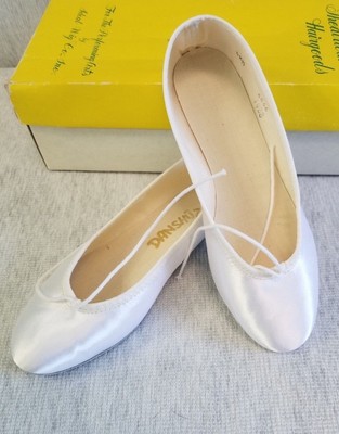 raised heel slippers