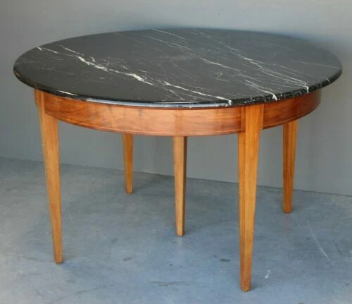 Round Marble Dining Tables