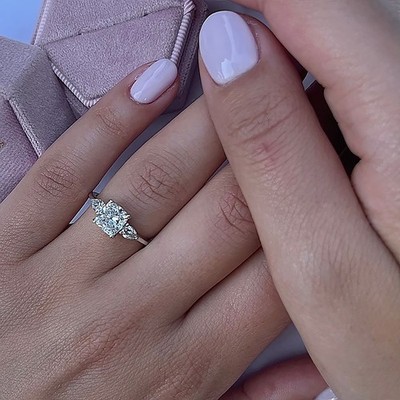 Luxus Diamant Ring Platin IGI E F VVS2 Lab Created 2 Karat Kissenschliff PT950