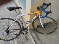 VELO DE COURSE TINAZZI CADRE CARBONE années 90