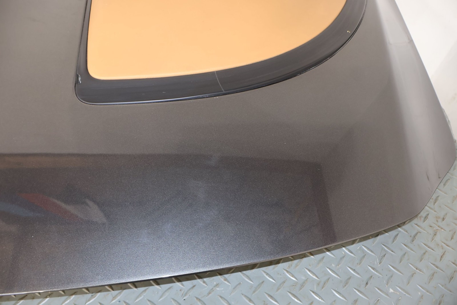 Aston Martin V8 Vantage Tonneau cover Silver