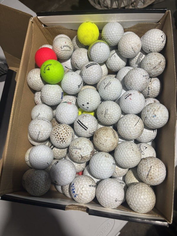 Mixed Lot of 30 Brand Used Golf Balls –Good Condition