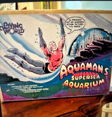 Rare 1974 Living World Aquaman s Supersea Aquarium Complete