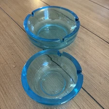 Ashtrays Aqua Blue 2 Vintage Round Turquoise Glass Mid-Century Modern 2 slot