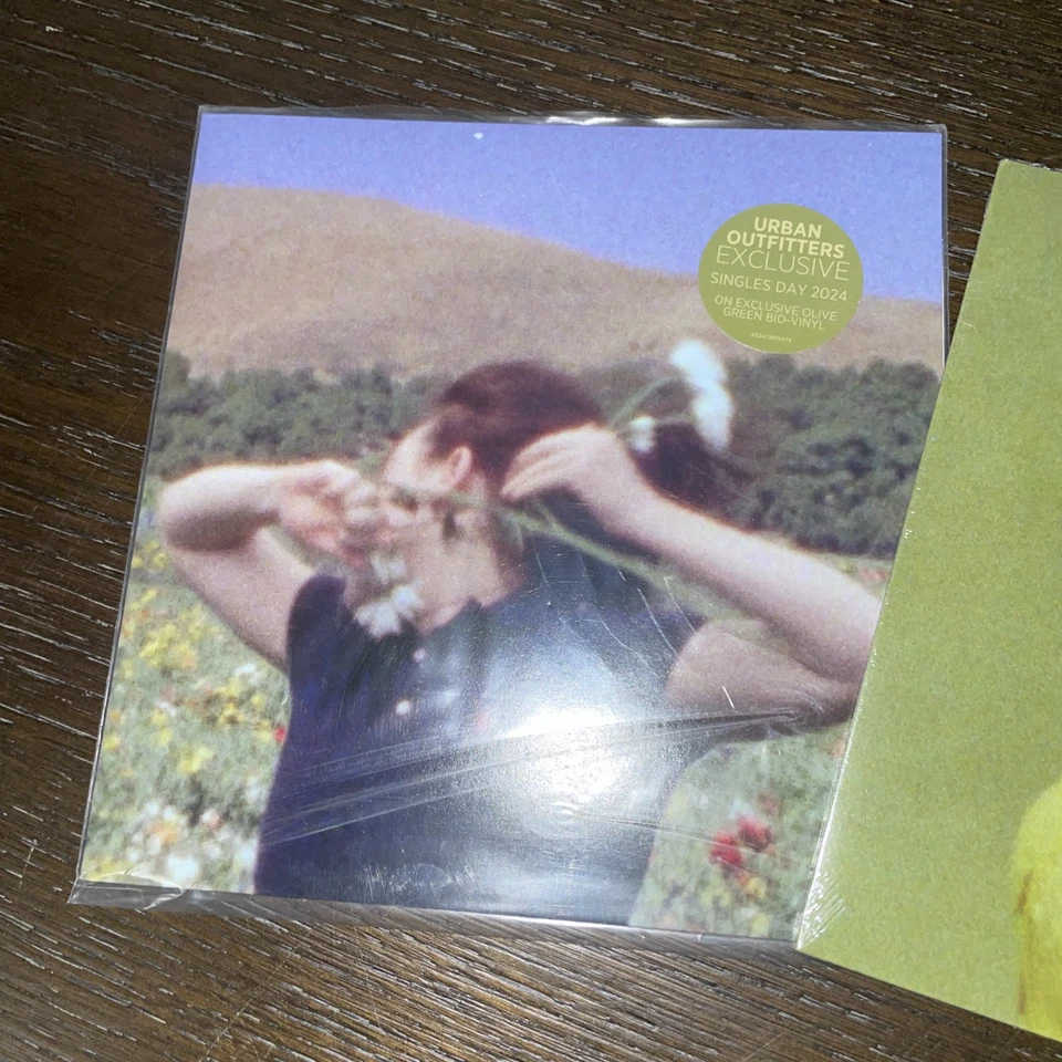 Billie Eilish Birds of Feather Olive & Made For Vinyl Barbie Hot Pink 7 Inch UO - Image 3 of 4