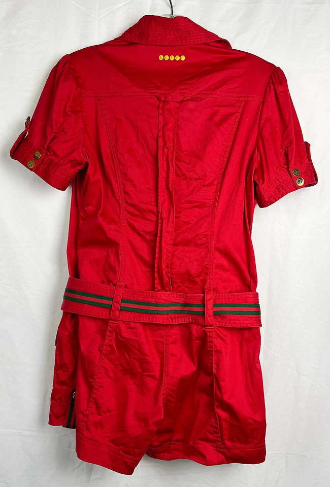 Mono Mameluco COOGI Rojo Cinturón S/S Botón Frontal Tejido Elástico Algodón 5/6 Foto 2 de 2