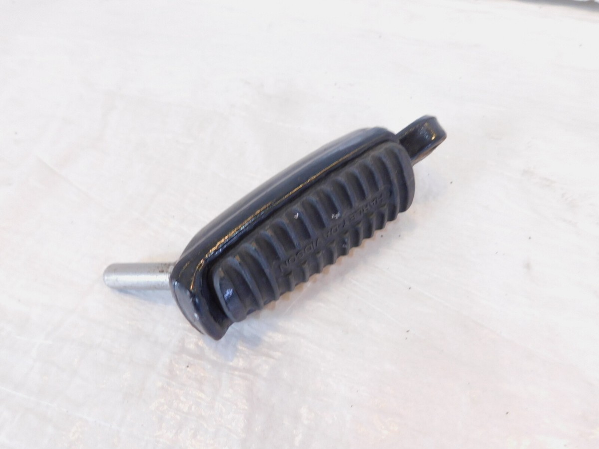 Harley Sportster 1200 Nightster 883 Iron V-Rod Right Black Footpeg