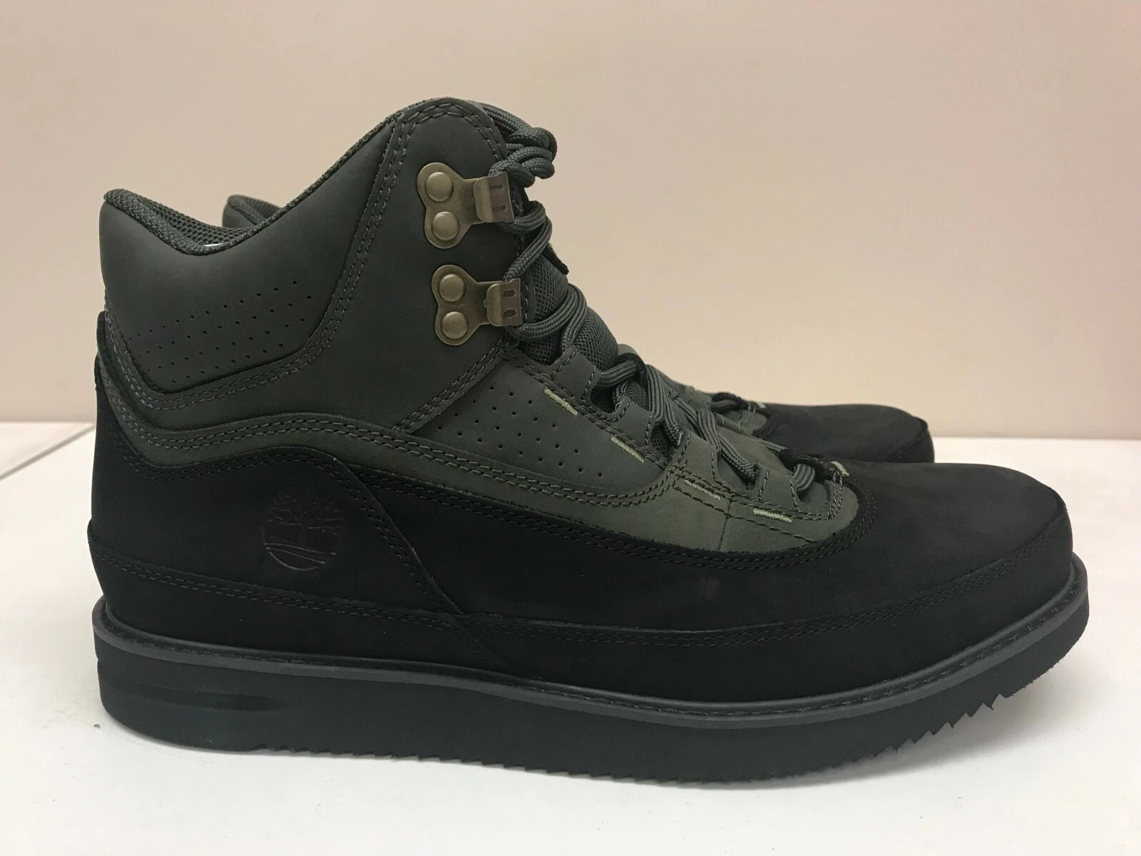 Mens Timberland North 43 Mid Hiking Boots New Dark Olive TB0A1PB1
Opens in a new window or tab