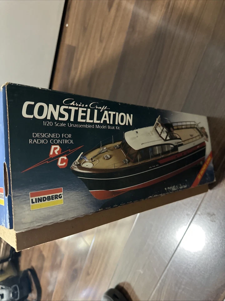 Vintage Lindberg 54 FT Chris Craft Constellation 1/20 Model Kit - Image 3 of 4