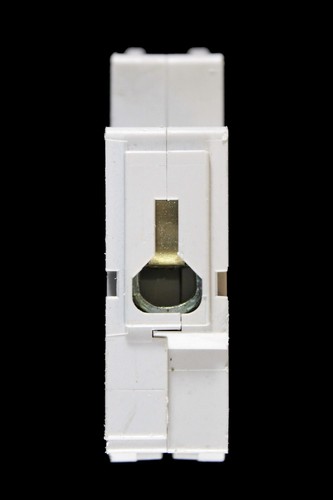 VOLEX 10 AMP CURVE B 6kA MCB CIRCUIT BREAKER VB10 - Picture 5 of 6