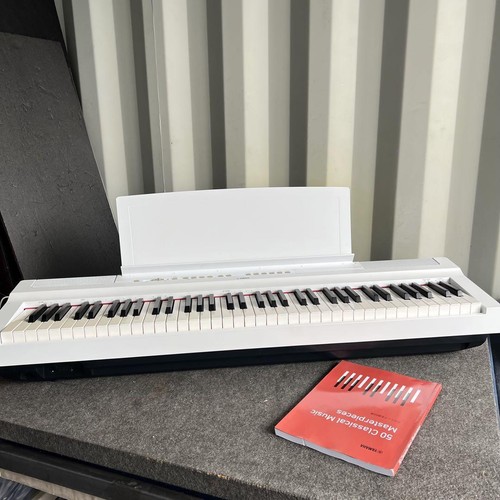 YAMAHA P-121 WH Digital Piano 73 Keys Electronic Keyboard White P121 Compact