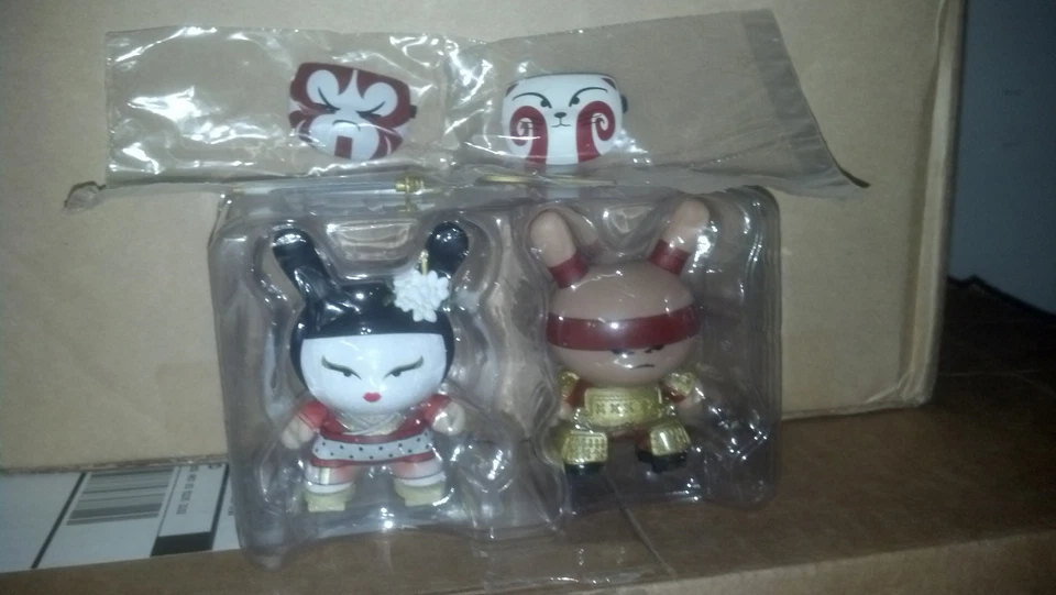 Huck Gee Kabuki & Kitsune Gold Life 2 Pack TAG 11/10 Exclusive Red LE 200 SIGNED - Image 3 of 4