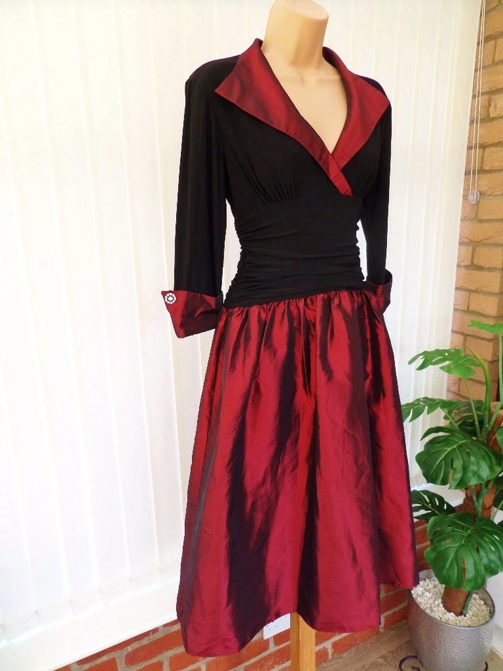 JESSICA HOWARD BLACK DARK RED TAFFETA 50'S NEW YORK MIDI DRESS 10 (12) £170 BNWT - Image 4 of 4