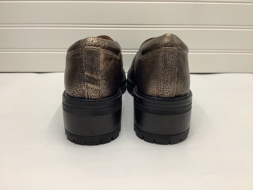 Mocasín Brenda para mujer Gentle Souls by Kenneth Cole, Gunmetal metálico, talla 8 - Imagen 6 de 11